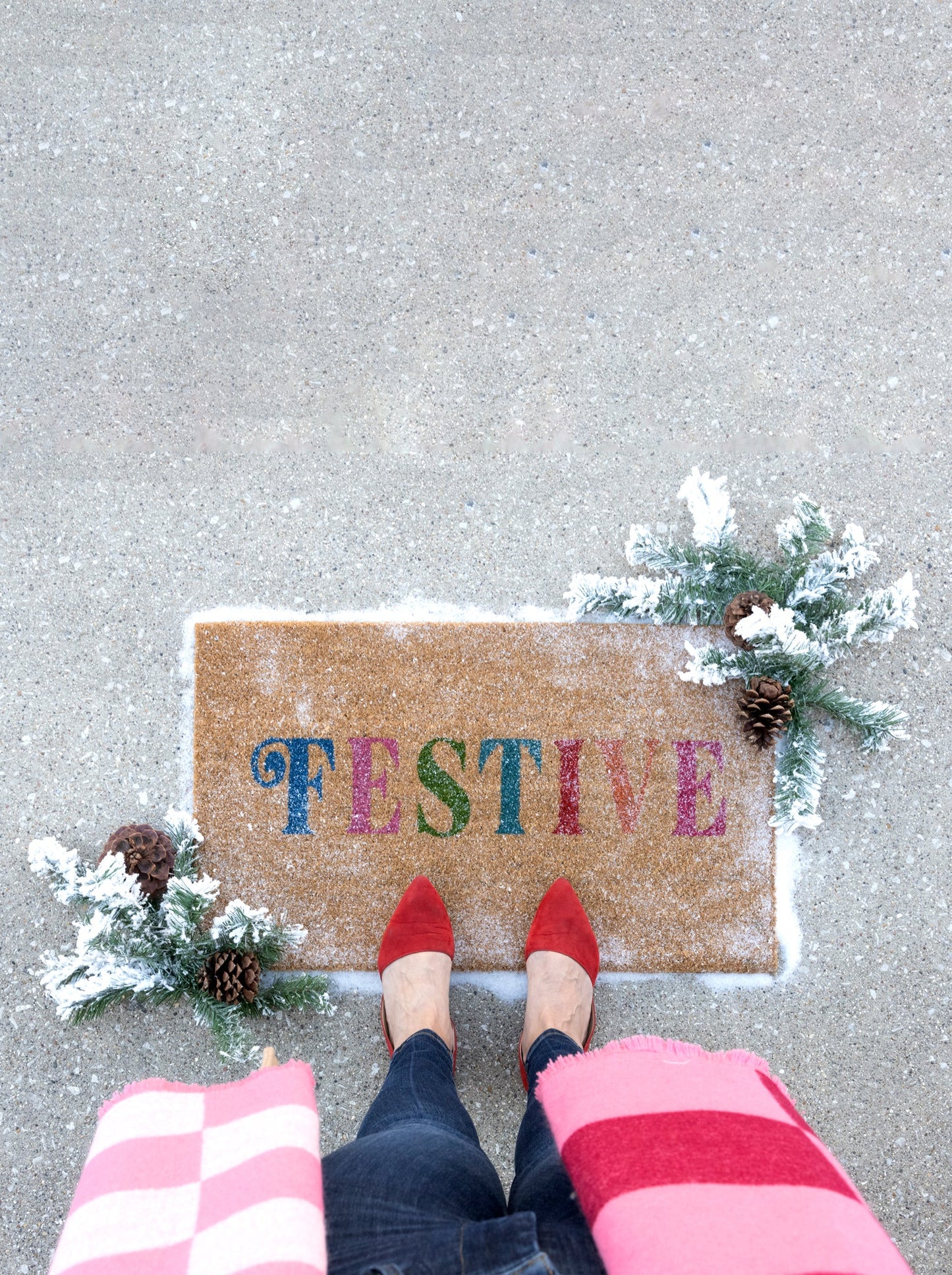 Shiraleah "Festive" Holiday Doormat, Natural by Shiraleah