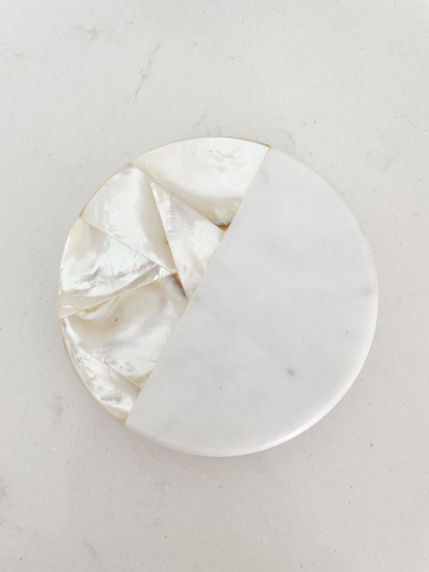 White Mother of Pearl Lemongrass Candle by Anaya