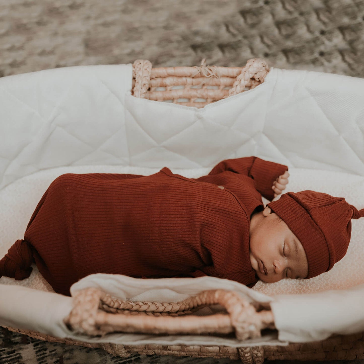 Ribbed Knotted Gown & Hat Set by embé®