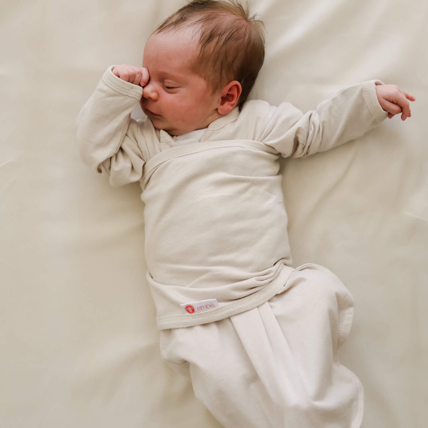 Long Sleeve Starter Swaddle by embé®