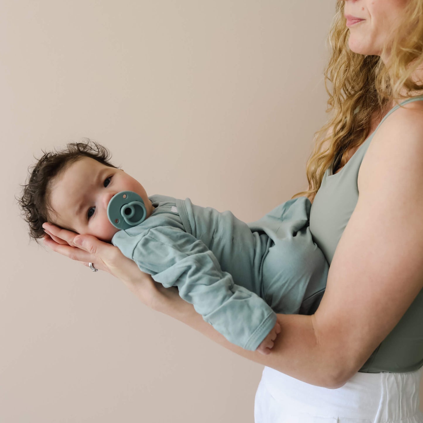 Long Sleeve Starter Swaddle by embé®